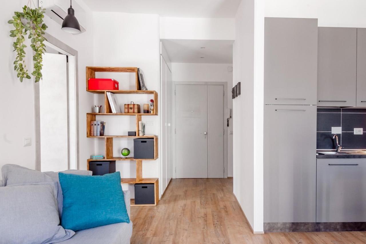 Open The Classic Wooden Shutters At A Cozy City Nest Florença Exterior foto