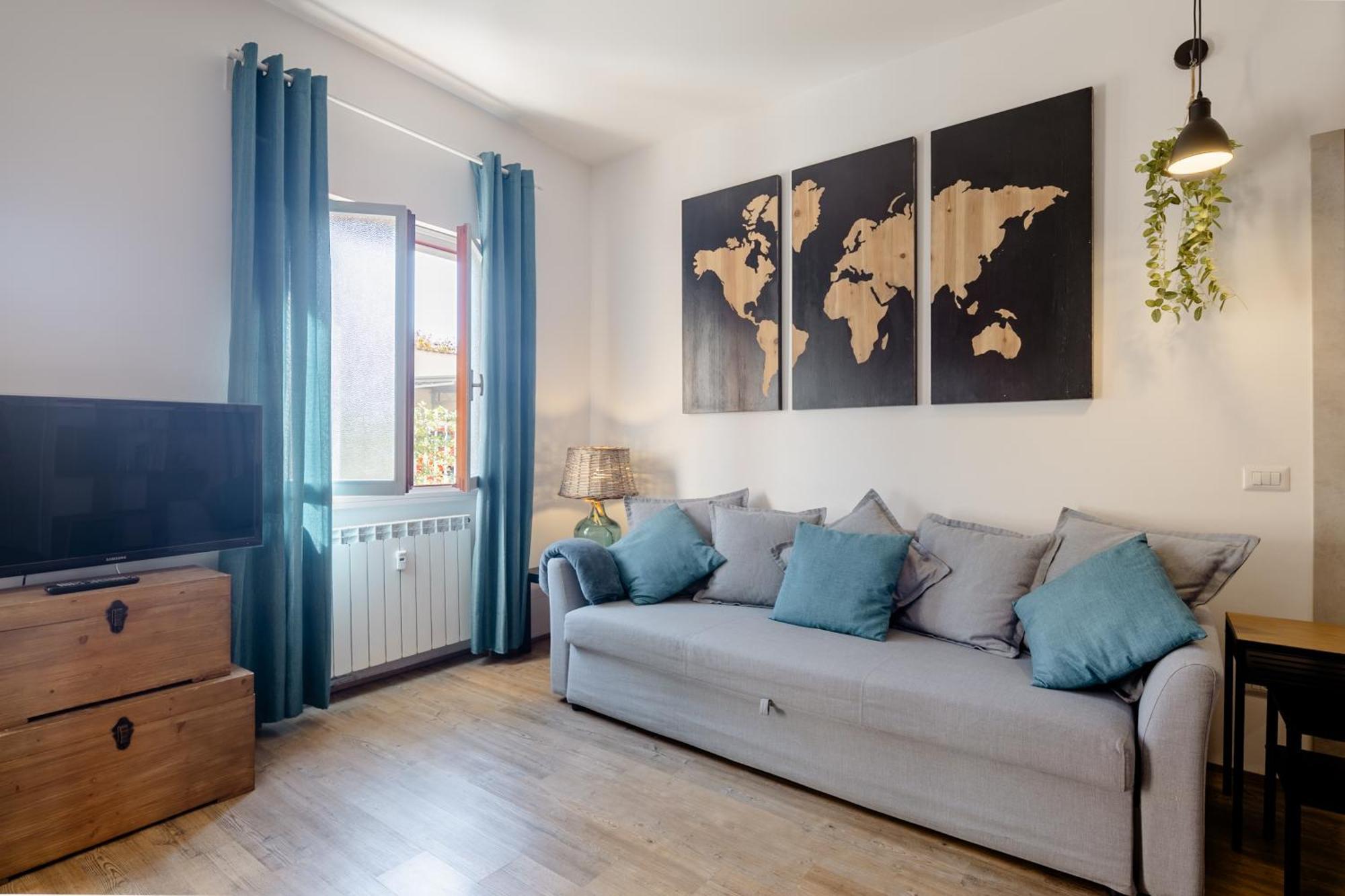 Open The Classic Wooden Shutters At A Cozy City Nest Florença Exterior foto
