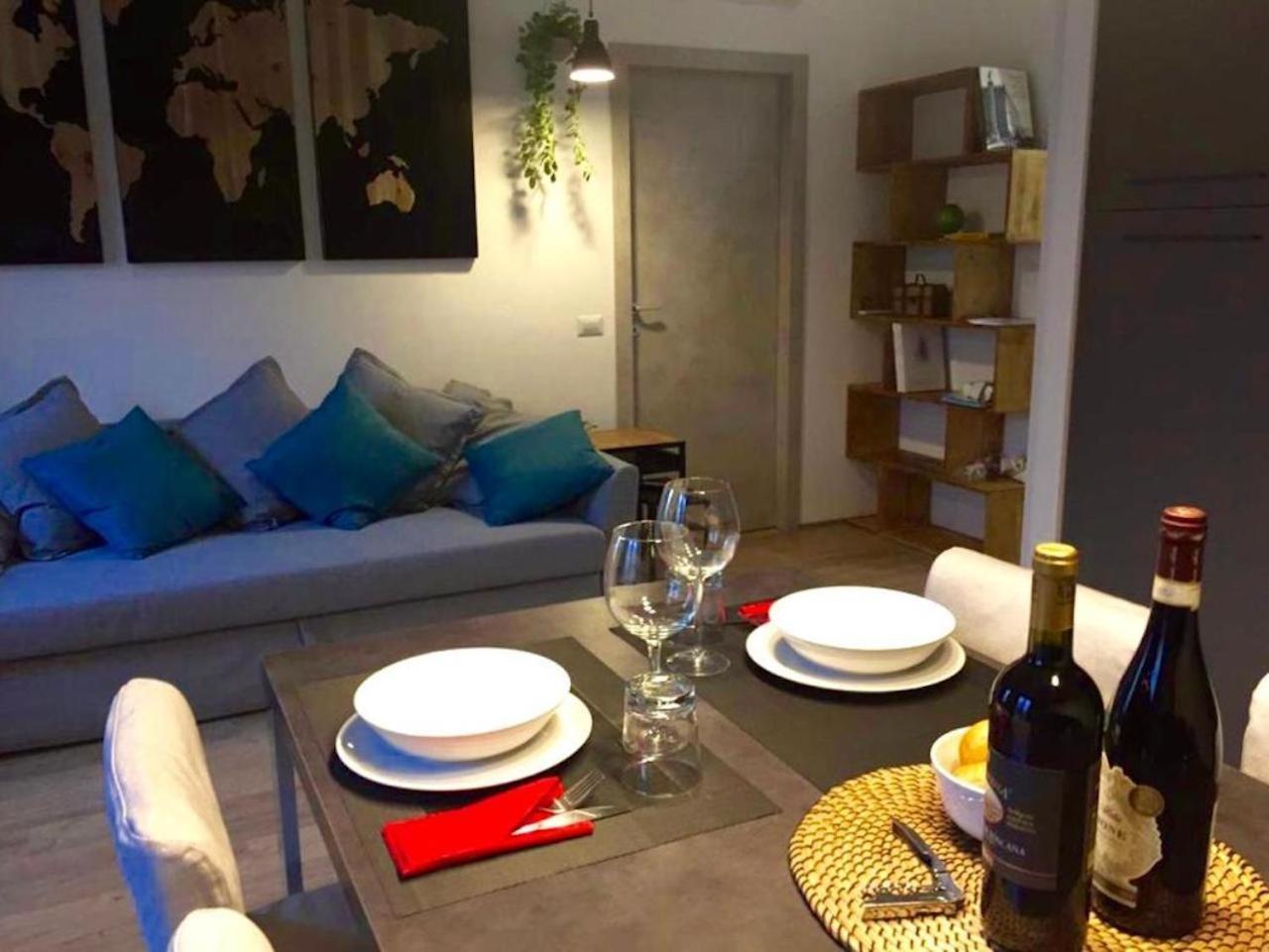 Open The Classic Wooden Shutters At A Cozy City Nest Florença Exterior foto